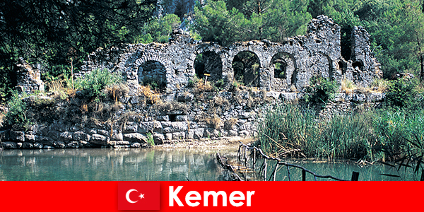 Kemer तुर्की के यूरोपीय भाग का प्रतिनिधित्व करता है
