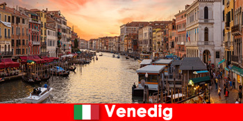 इटली में वेनिस छोटे सुझावों पर प्रतिबंध और पर्यटकों के लिए नियम