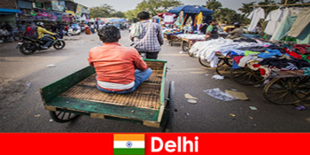 विदेशों में छुट्टियां व्यस्त सड़कों और ऊधम और हलचल का एक बहुत भारत में दिल्ली की विशेषता