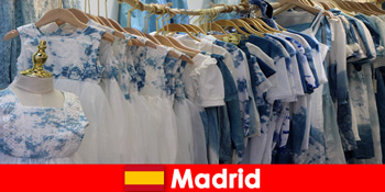 मैड्रिड स्पेन में सबसे अच्छी दुकानों में अजनबियों के लिए खरीदारी