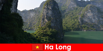 रोमांचक पर्यटन और हा लॉन्ग वियतनाम में छुट्टियों के लिए caving