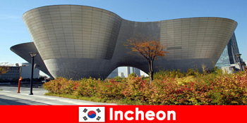 विदेशी इंचियोन दक्षिण कोरिया में आधुनिकता और प्राचीन परंपराओं को प्रभावित करते हैं