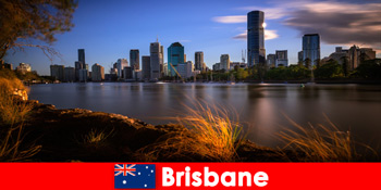 हल्के जलवायु और ब्रिस्बेन में महान स्थानों एक पर्यटक के रूप में ऑस्ट्रेलिया का अन्वेषण करें