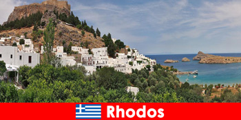 रोड्स ग्रीस में दोस्तों के साथ अविस्मरणीय अनुभव