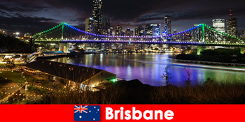 सर्वश्रेष्ठ अवकाश गतिविधियों और साहसिक अनुभवों वाले युवा यात्रियों के लिए ब्रिस्बेन ऑस्ट्रेलिया