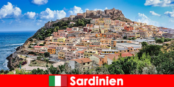 सार्डिनिया में पेंशनभोगियों के लिए समूह यात्रा सर्वोत्तम विकल्पों के साथ इटली का अनुभव करें