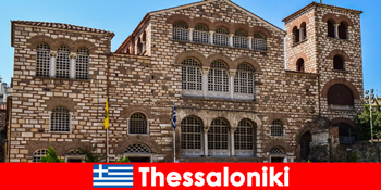 थेसालोनिकी ग्रीस में इतिहास, संस्कृति और मूल भोजन का अनुभव करें